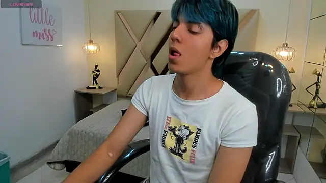 CodyTaylor  online show from December 20, 12:34 pm