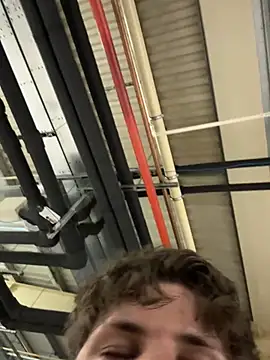 Snapshot of GymGuy0505 chatting on March 17, 12:48 am GymGuy0505 online show from March 17, 12:48 am