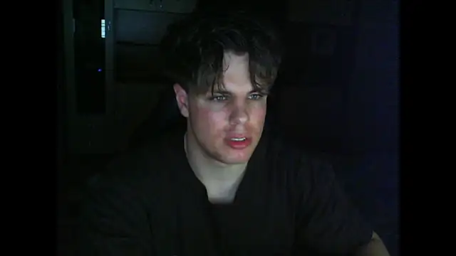 Snapshot of GymGuy0505 chatting on April 3, 11:03 pm GymGuy0505 online show from April 3, 11:03 pm