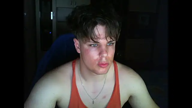 Snapshot of GymGuy0505 chatting on April 5, 8:28 pm GymGuy0505 online show from April 5, 8:28 pm