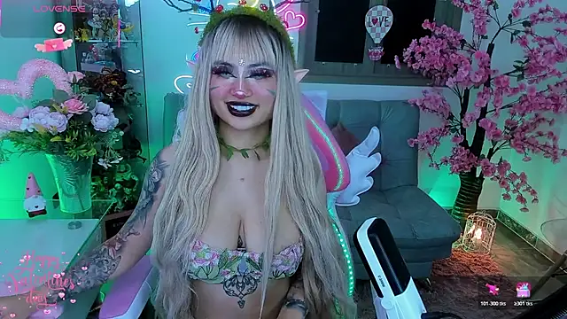 Snapshot of Hayami_Lee chatting on February 7, 4:16 am Hayami Lee online show from February 7, 4:16 am