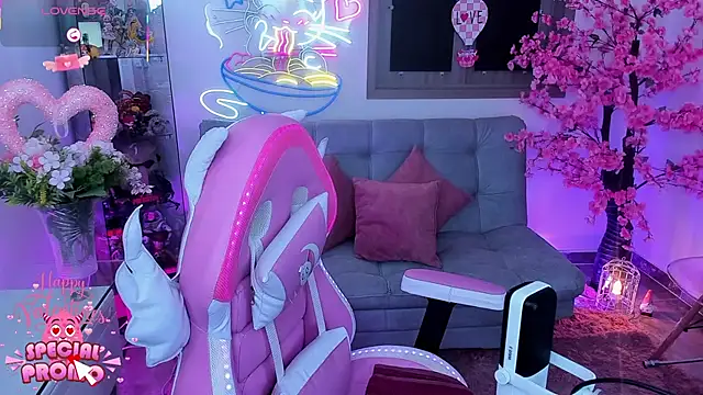 Snapshot of Hayami_Lee chatting on February 16, 4:19 am Hayami Lee online show from February 16, 4:19 am