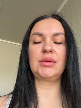 MeganBlueq online show from April 3, 8:45 am