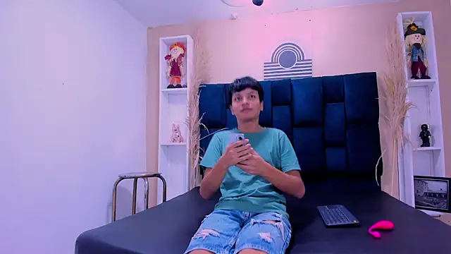 Joseph Gonzalez online show from March 2, 3:20 am