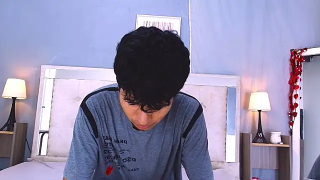 Joseph Gonzalez online show from March 5, 7:10 pm