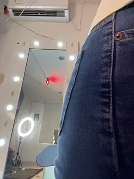 Valeria-escobar online show from May 6, 1:38 pm