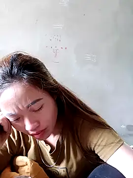 little-effy online show from April 23, 5:52 am