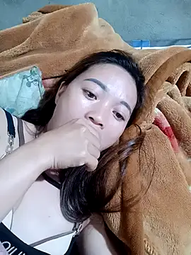 little-effy online show from April 30, 10:21 am