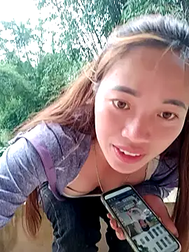 little-effy online show from May 6, 10:31 am