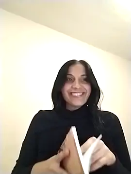 Snapshot of DommeVioleta chatting on December 21, 5:03 am DommeVioleta online show from December 21, 5:03 am