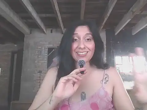 Snapshot of DommeVioleta chatting on July 6, 5:26 pm DommeVioleta online show from July 6, 5:26 pm