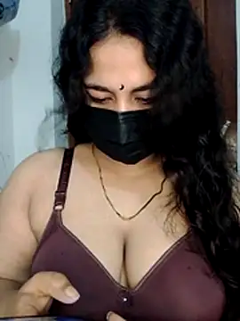 nosrat014 online show from April 1, 11:35 pm