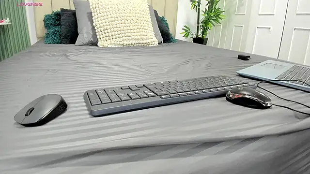 Darele  online show from February 7, 1:04 pm