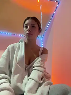 LucyRivera- online show from January 17, 2:38 am