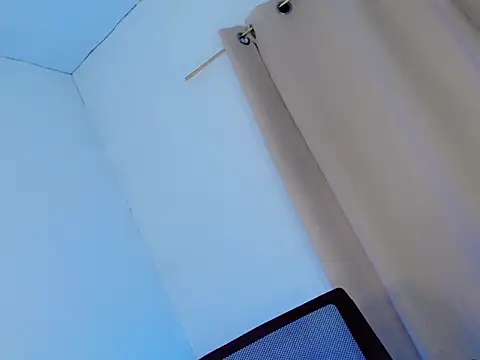 Snapshot of tasty_sofiaxxx chatting on January 11, 12:10 pm tasty sofiaxxx online show from January 11, 12:10 pm