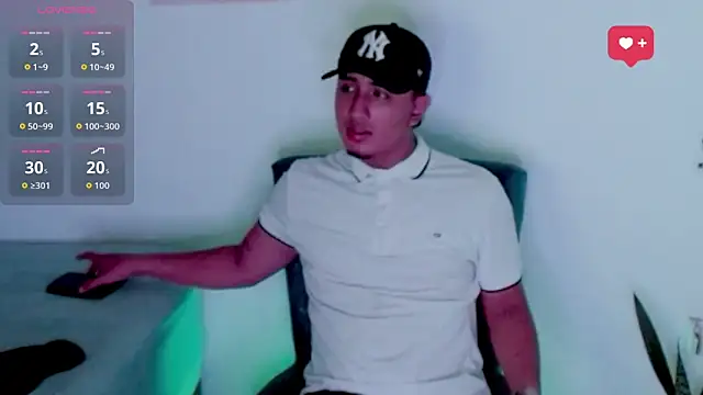 Snapshot of kyro_estrada chatting on March 16, 5:02 am kyro estrada online show from March 16, 5:02 am