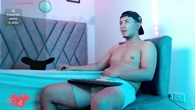 Snapshot of kyro_estrada chatting on March 30, 1:50 am kyro estrada online show from March 30, 1:50 am