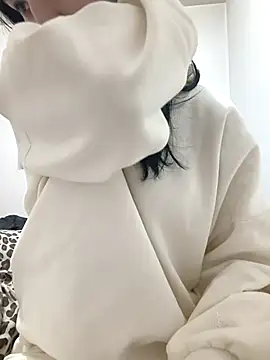 tenifer online show from February 9, 6:01 pm