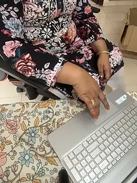 butterflyslay online show from April 28, 2:27 am