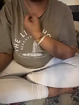 butterflyslay online show from May 14, 2:13 pm