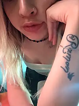 Snapshot of soylulita07 chatting on February 3, 6:22 am soylulita07 online show from February 3, 6:22 am