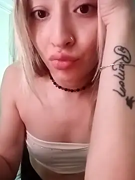 Snapshot of soylulita07 chatting on February 3, 11:37 am soylulita07 online show from February 3, 11:37 am