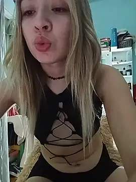 soylulita07 online show from May 15, 8:10 am