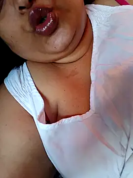 peu8 online show from March 25, 8:09 am