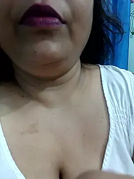 Snapshot of peu8 chatting on May 7, 2:55 pm peu8 online show from May 7, 2:55 pm