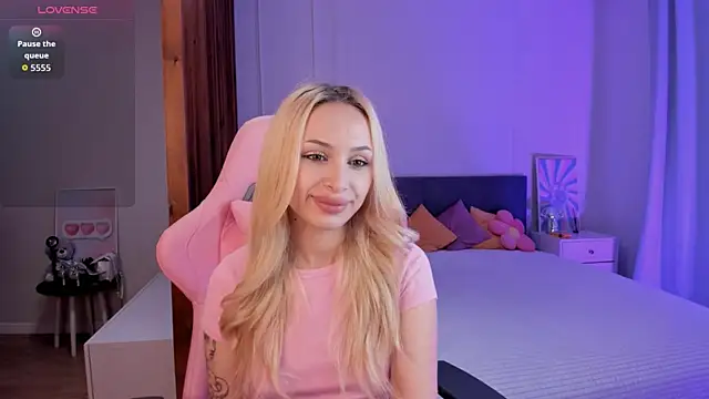 LanaMiracle online show from December 22, 3:58 am