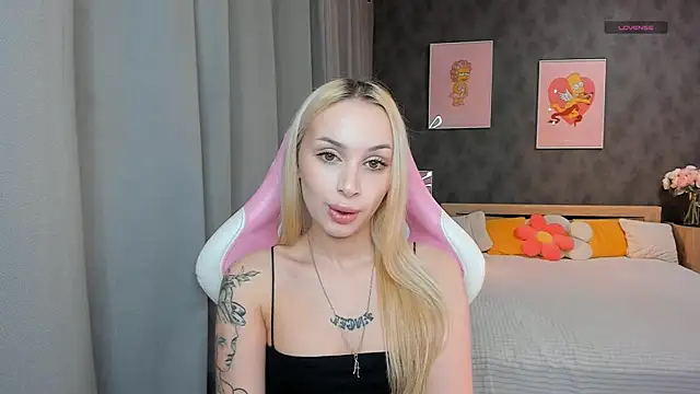 Snapshot of LanaMiracle chatting on February 25, 3:16 am LanaMiracle online show from February 25, 3:16 am