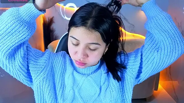 Sofi Adams Tx online show from January 10, 1:02 pm