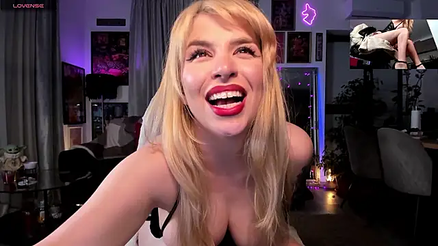 unicornsandboobs online show from February 1, 8:18 pm