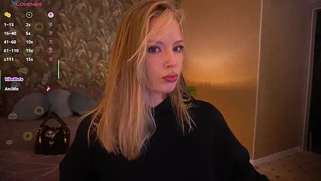 MollyyMayy online show from May 14, 1:23 am