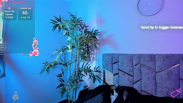 Lunaclarx online show from February 4, 12:22 pm