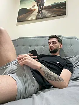 Snapshot of Juliann69Ramiro chatting on February 16, 7:10 pm Juliann69Ramiro online show from February 16, 7:10 pm