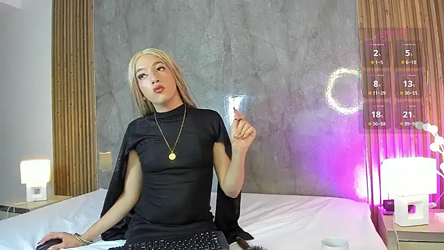 IsabellaFrancois online show from February 12, 5:13 am