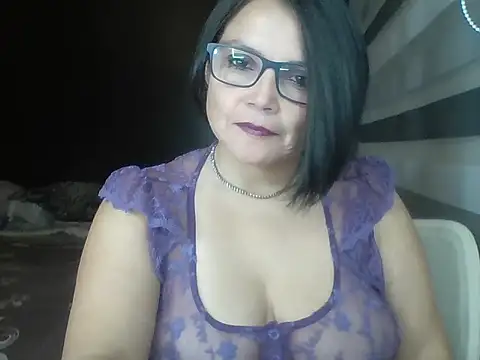 Snapshot of SHAMELESSLY_HOT chatting on March 29, 2:11 am SHAMELESSLY HOT online show from March 29, 2:11 am