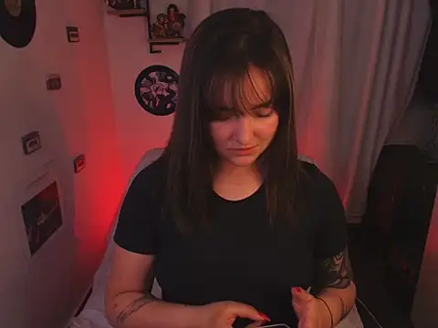 Snapshot of sara_cuteeyes chatting on April 1, 5:30 am sara cuteeyes online show from April 1, 5:30 am