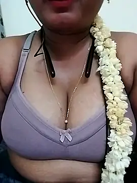 Snapshot of Palkova12 chatting on April 4, 7:11 pm Palkova12 online show from April 4, 7:11 pm