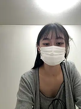 shuka-xoxo online show from December 14, 4:45 pm