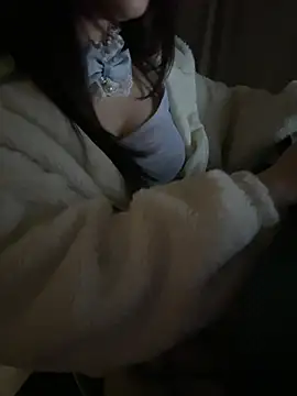 Snapshot of ddbb0000 chatting on February 16, 3:41 pm ddbb0000 online show from February 16, 3:41 pm