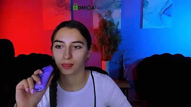 mila firee online show from December 15, 10:08 am