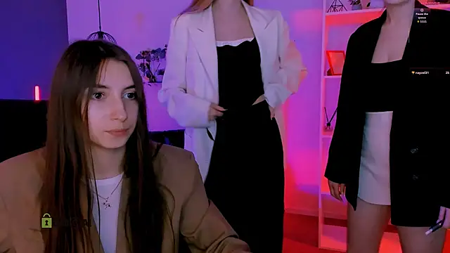 mila firee online show from May 8, 8:52 am
