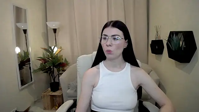 Snapshot of MilaSecret55 chatting on January 18, 7:12 am MilaSecret55 online show from January 18, 7:12 am