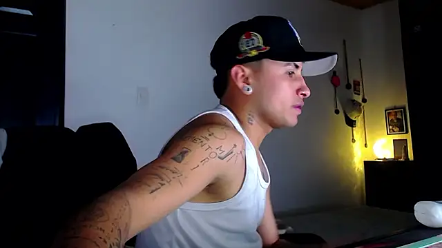 sara and jhon online show from January 31, 11:14 pm