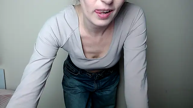 LiaSeass  online show from March 17, 12:52 pm