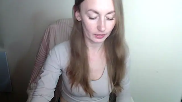 LiaSeass  online show from May 8, 12:21 pm