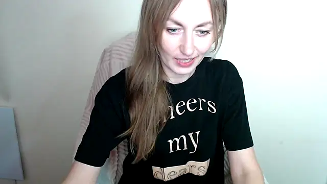 LiaSeass  online show from May 12, 12:46 pm
