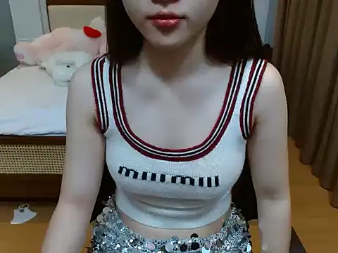 Snapshot of -Bibi-18 chatting on December 16, 1:38 pm -Bibi-18 online show from December 16, 1:38 pm